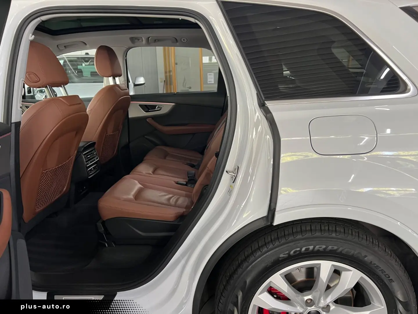 AUDI Q7 55 TFSIe quattro S line Luft-Pano-AHK-ACC-AMB