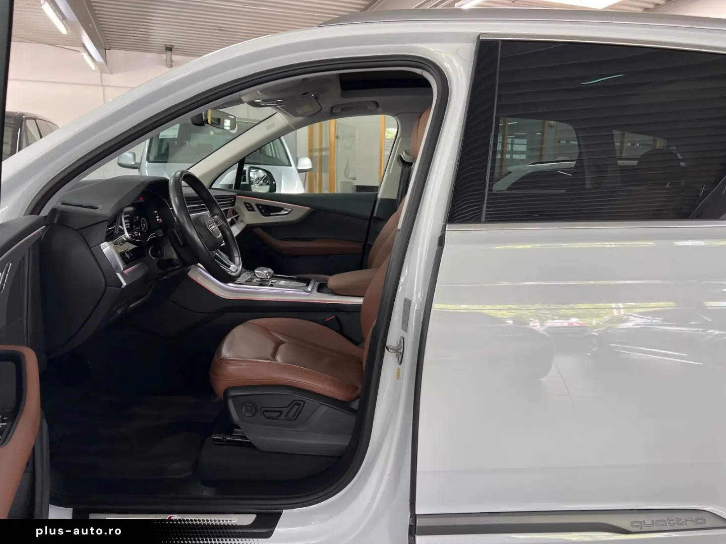 AUDI Q7 55 TFSIe quattro S line Luft-Pano-AHK-ACC-AMB