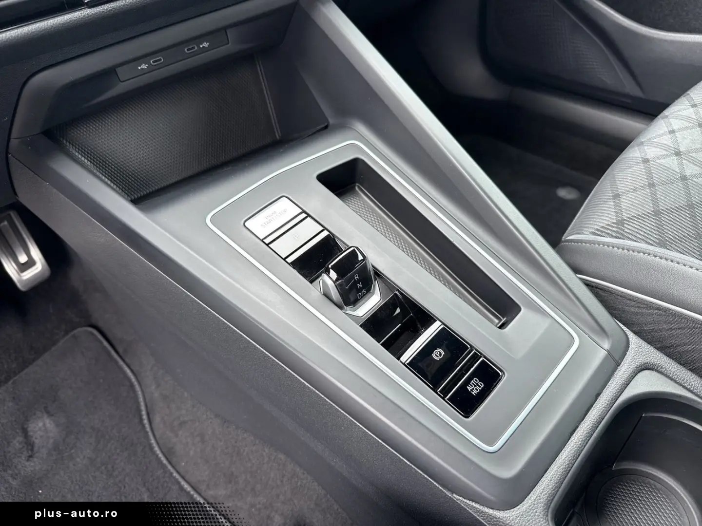 VW Golf R-Line 4Motion TSI DSG CarPlay Kamera StHz