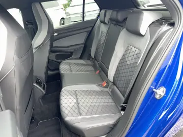 VW Golf R-Line 4Motion TSI DSG CarPlay Kamera StHz