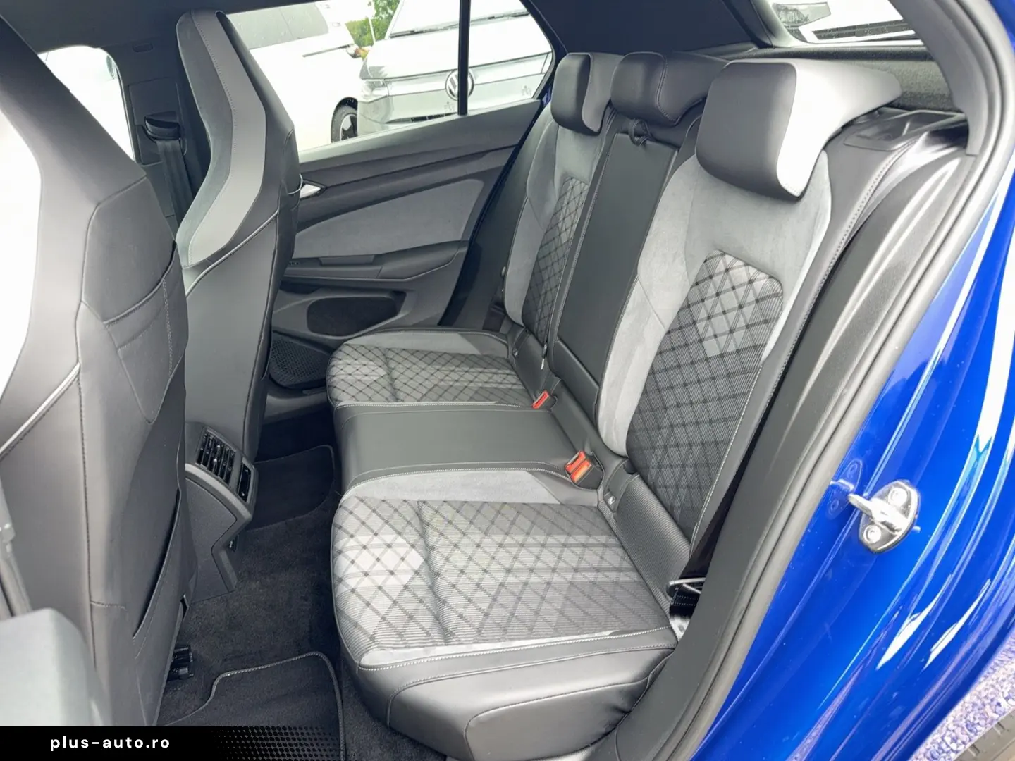 VW Golf R-Line 4Motion TSI DSG CarPlay Kamera StHz