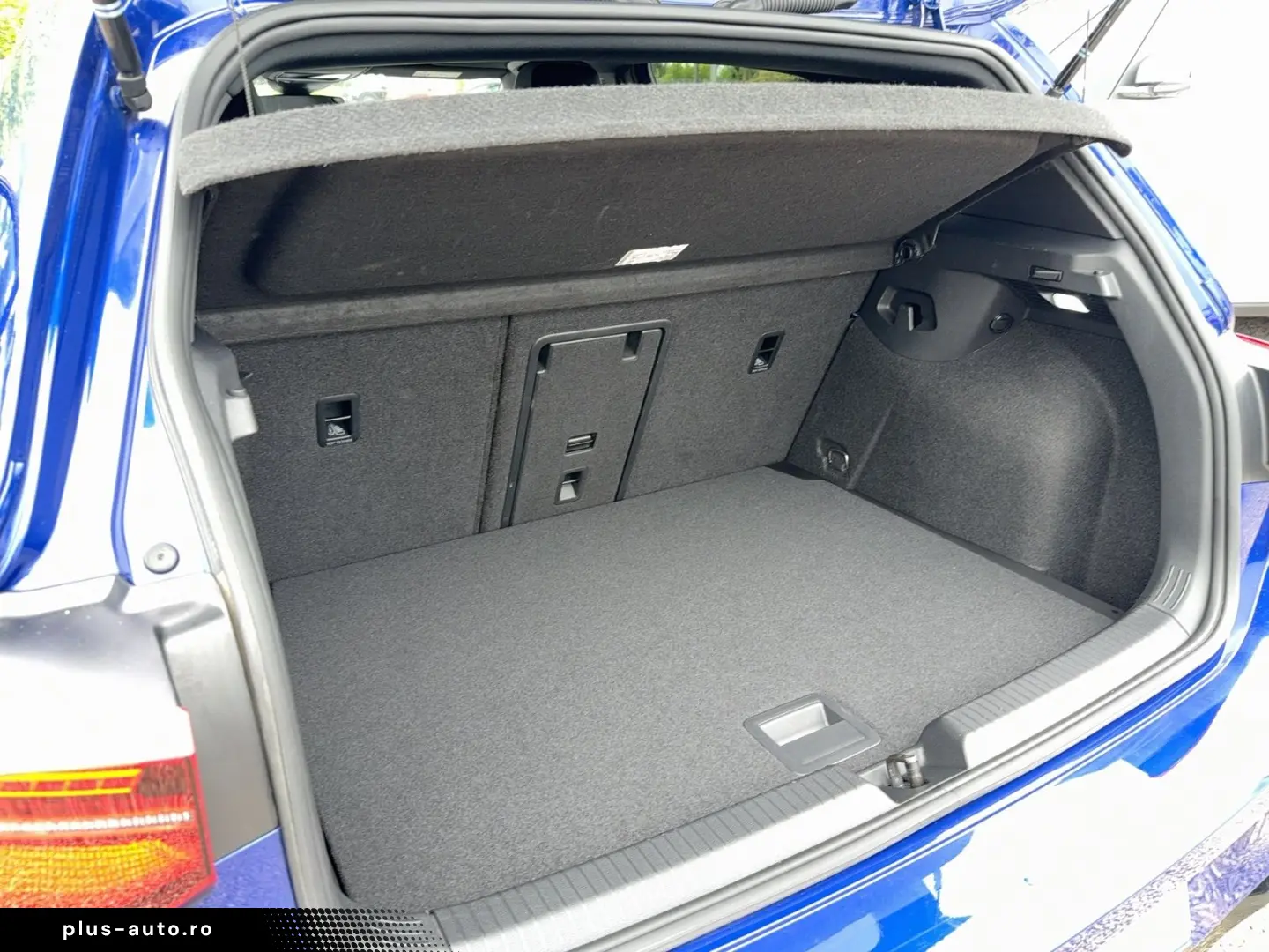 VW Golf R-Line 4Motion TSI DSG CarPlay Kamera StHz