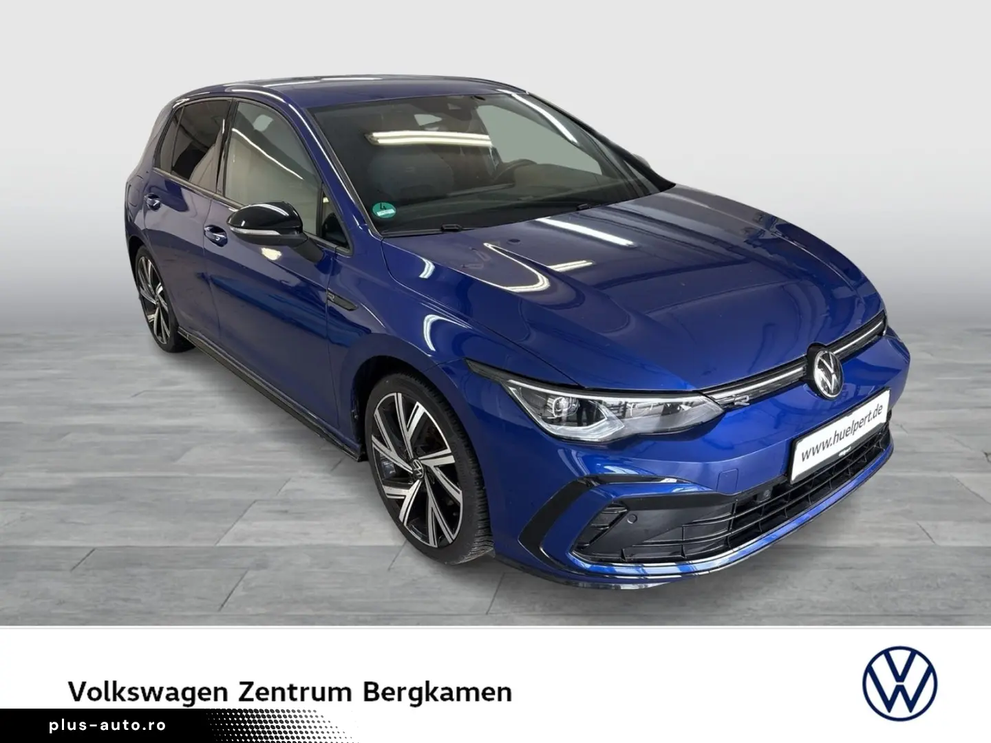 VW Golf VIII 1.5 eTSI R-LINE BLACK STYLE CAM LM18