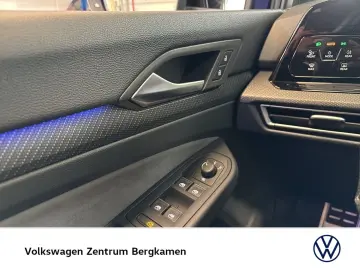 VW Golf VIII 1.5 eTSI R-LINE BLACK STYLE CAM LM18