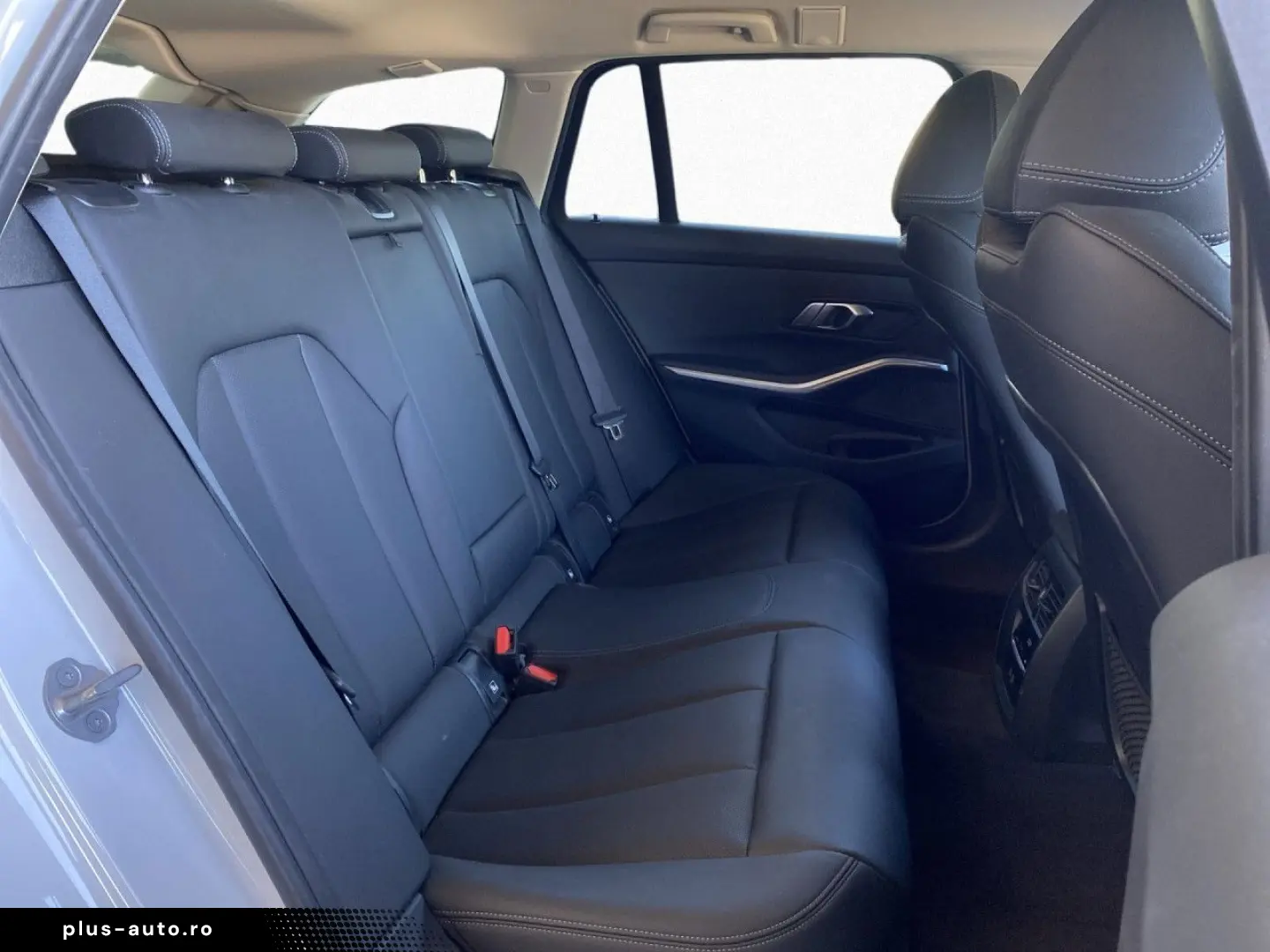 BMW 320i Touring Aut. LC  adLED Leder DA SHZ 18  LED