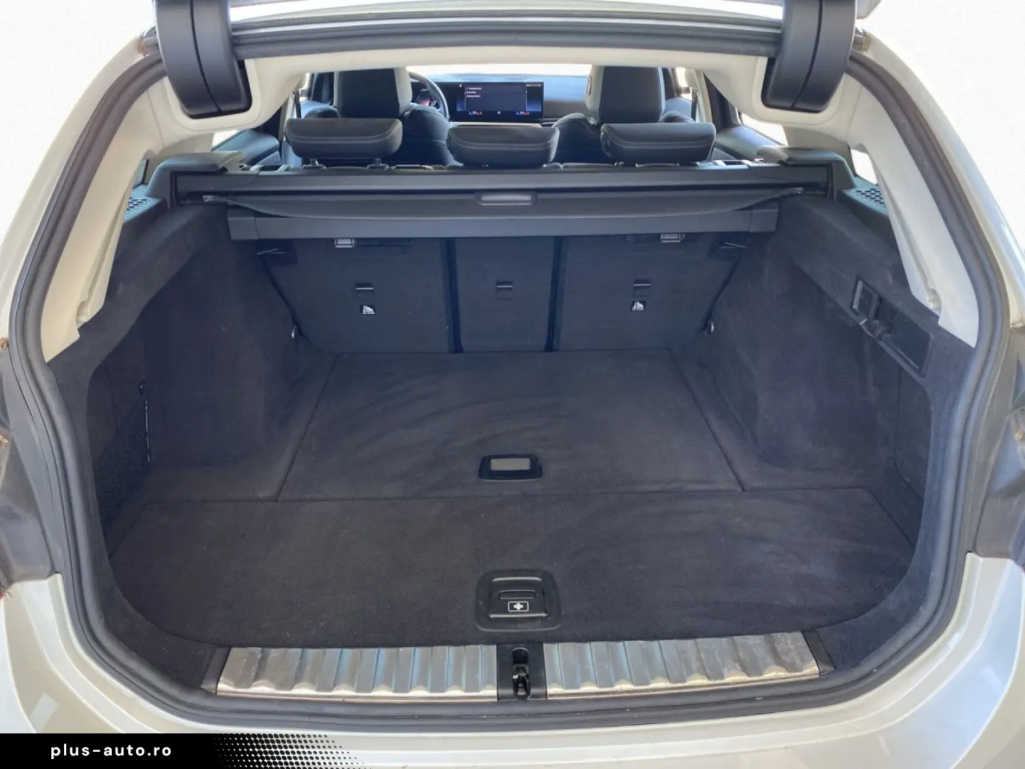 BMW 320i Touring Aut. LC  adLED Leder DA SHZ 18  LED