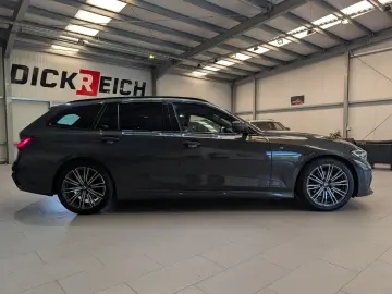 BMW 320 i M Sport Navi Shadow HUD LED TEMPO PANO AHK