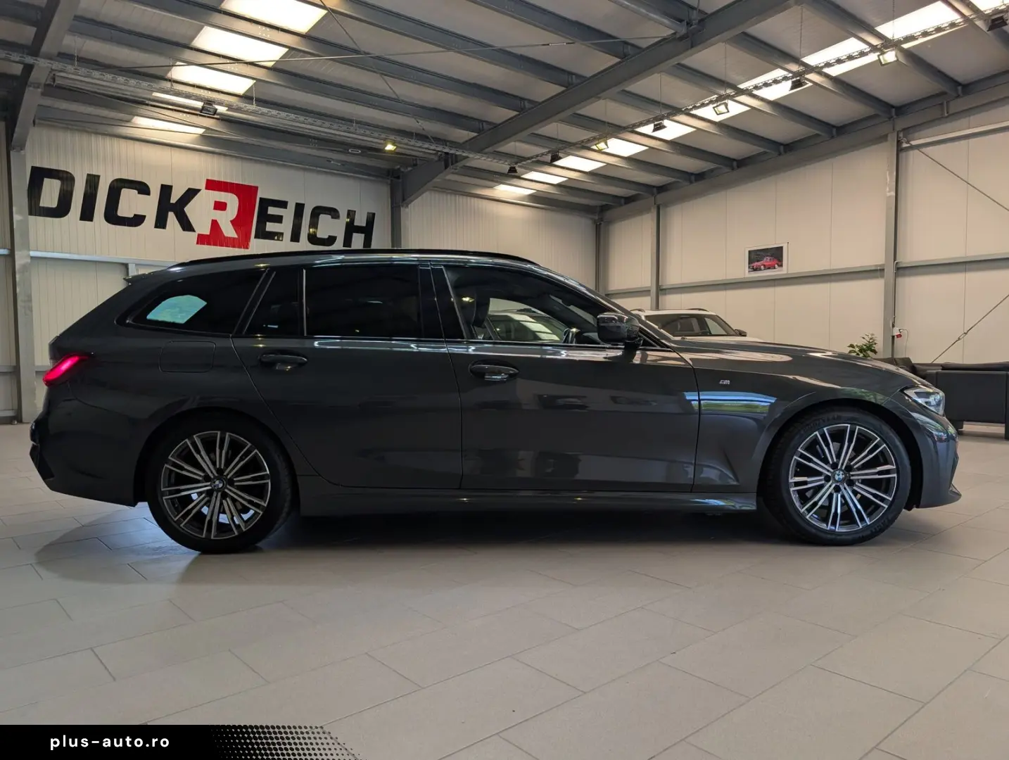 BMW 320 i M Sport Navi Shadow HUD LED TEMPO PANO AHK