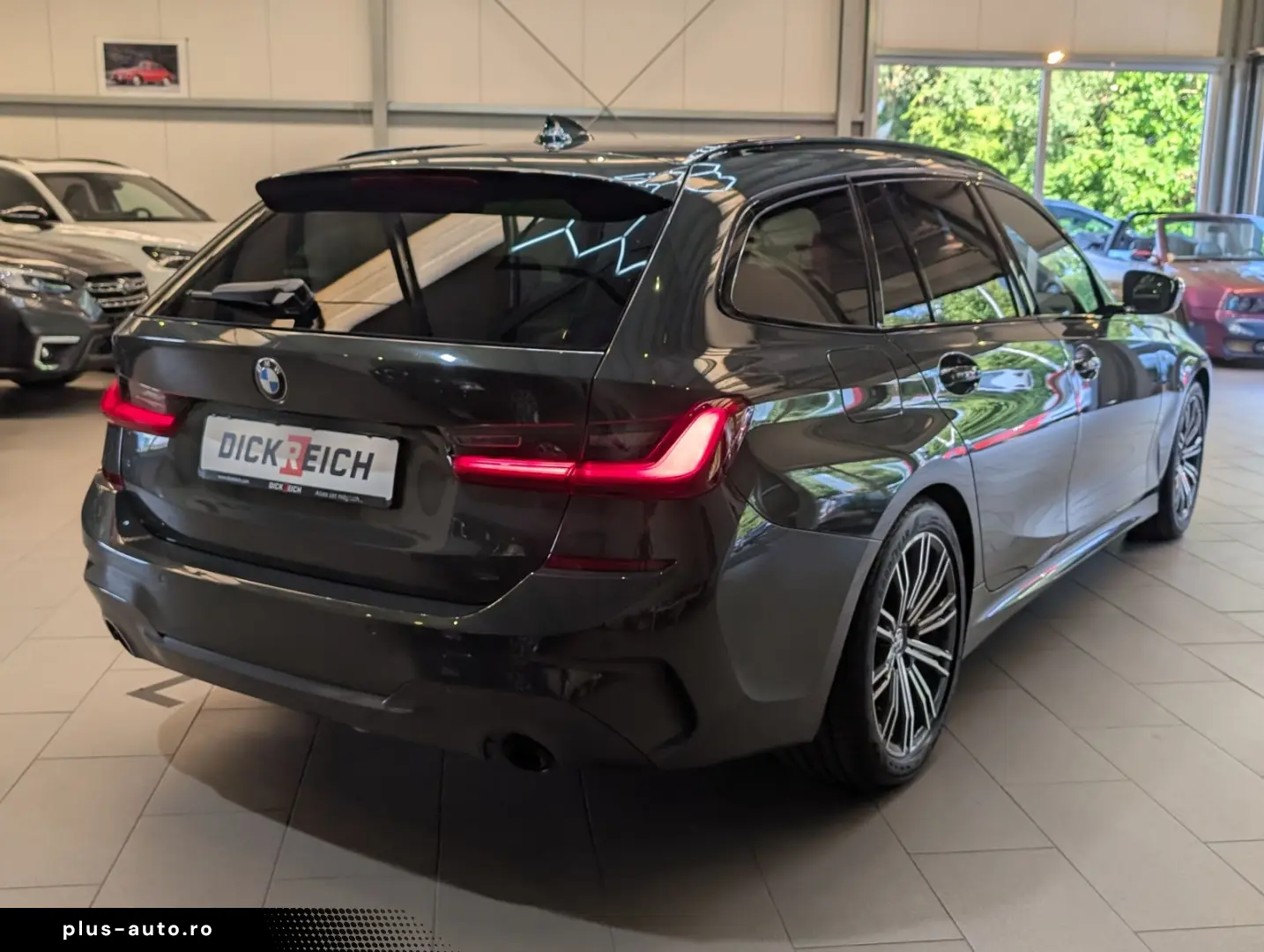 BMW 320 i M Sport Navi Shadow HUD LED TEMPO PANO AHK