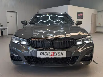 BMW 320 i M Sport Navi Shadow HUD LED TEMPO PANO AHK