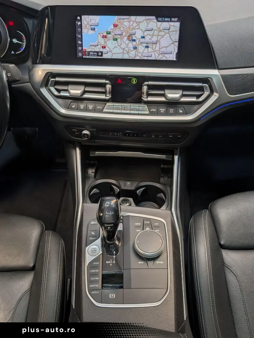 BMW 320 i M Sport Navi Shadow HUD LED TEMPO PANO AHK