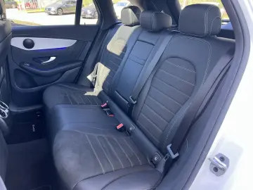 MERCEDES-BENZ GLC 300 4M AMG Pano Business Plus Trit…
