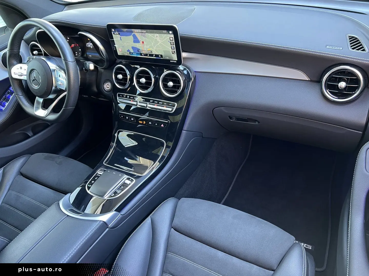 MERCEDES-BENZ GLC 300 4M AMG Pano Business Plus Trit&hellip;