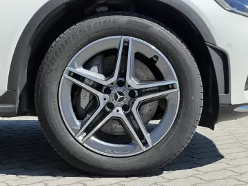 MERCEDES-BENZ GLC 300 4M AMG Pano Business Plus Trit…