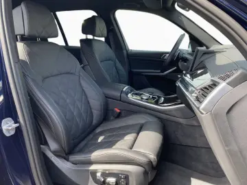 BMW X5 xDr50e M Sport 2-Achs AHK HUD H K 360