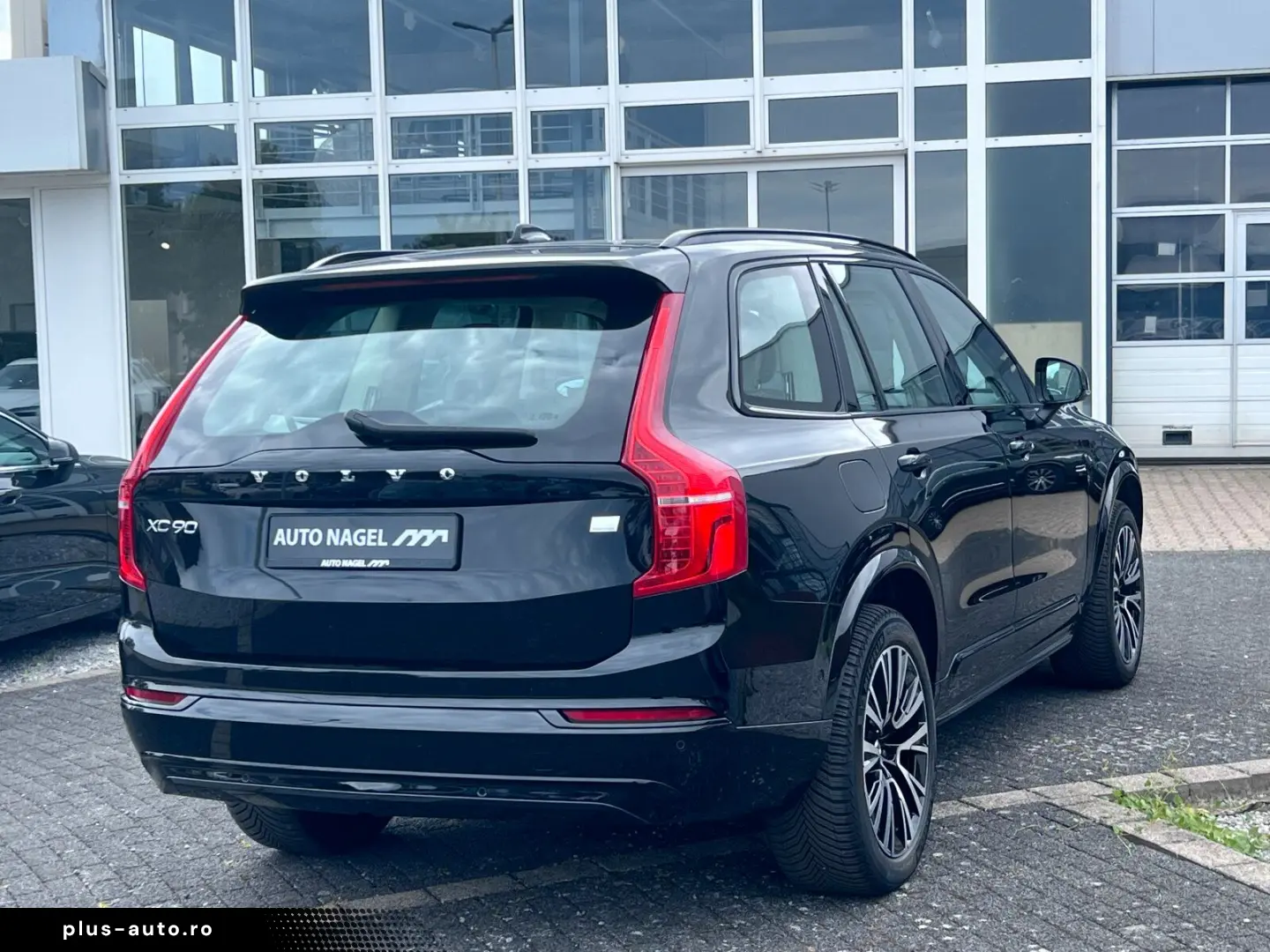 VOLVO XC90 T8 Ultra Dark PANO STANDHEIZUNG LED el.SITZ