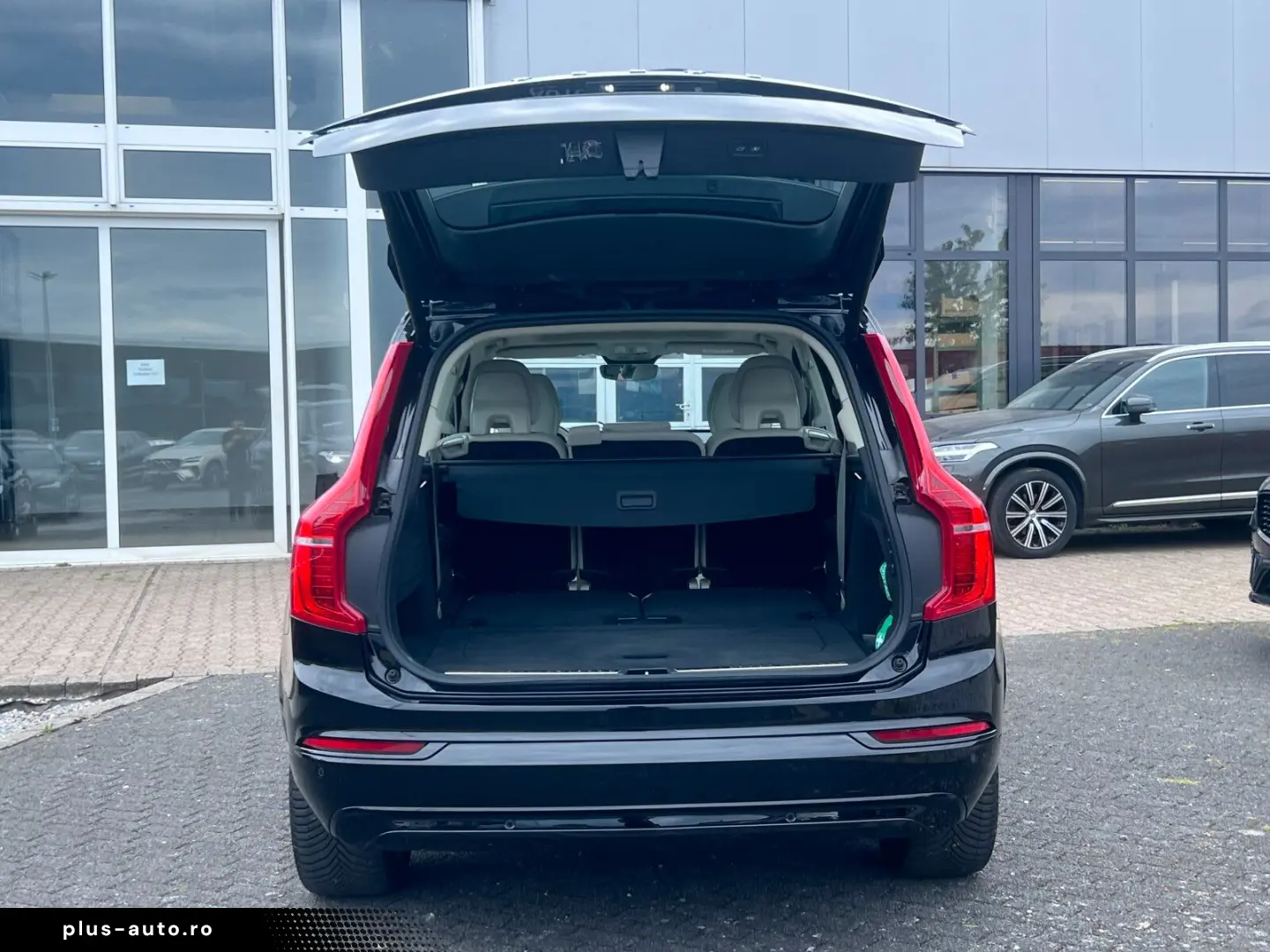 VOLVO XC90 T8 Ultra Dark PANO STANDHEIZUNG LED el.SITZ