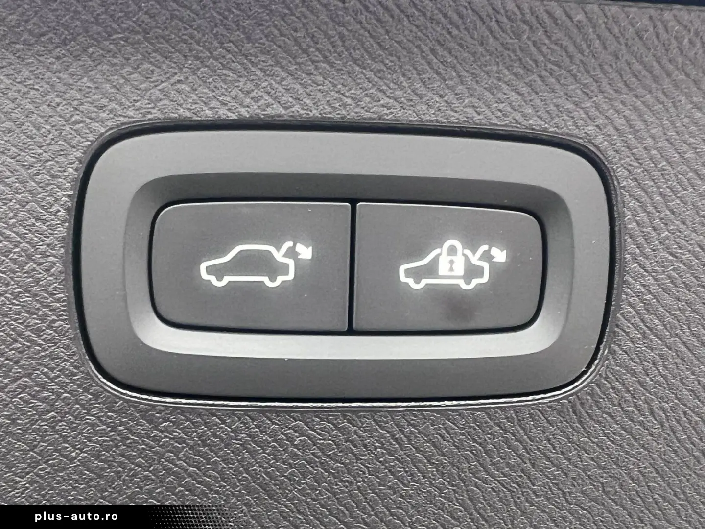 VOLVO XC90 T8 Ultra Dark PANO STANDHEIZUNG LED el.SITZ