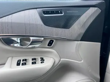 VOLVO XC90 T8 Ultra Dark PANO STANDHEIZUNG LED el.SITZ
