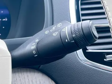 VOLVO XC90 T8 Ultra Dark PANO STANDHEIZUNG LED el.SITZ