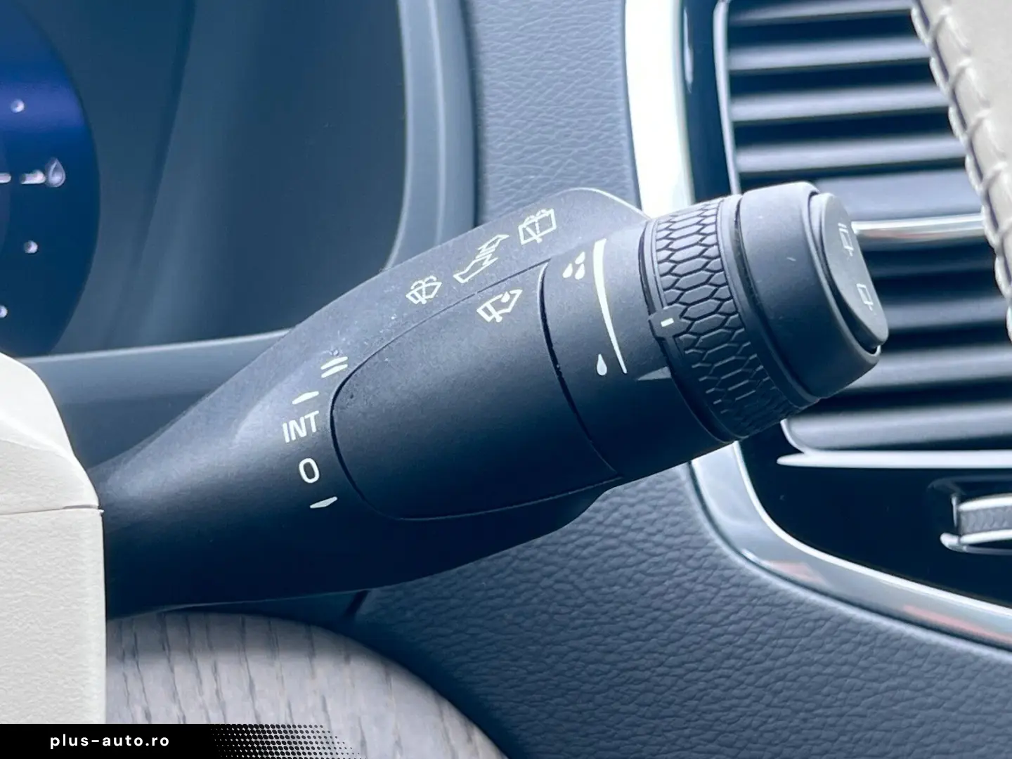 VOLVO XC90 T8 Ultra Dark PANO STANDHEIZUNG LED el.SITZ
