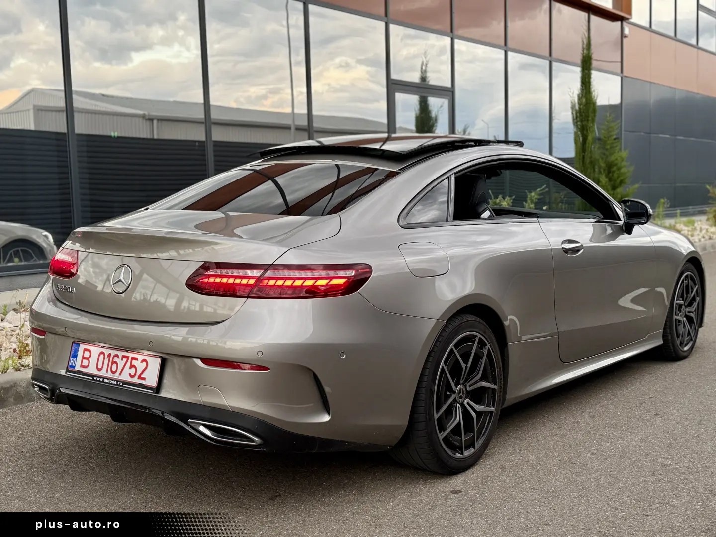 Mercedes-Benz E 220 Coupe 2022