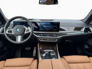 BMW X5 xDr50e M Sport Pro 2-Achs AHK Pano 360  H K