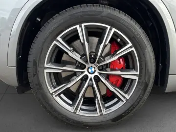BMW X5 xDr50e M Sport Pro 2-Achs AHK Pano 360  H K