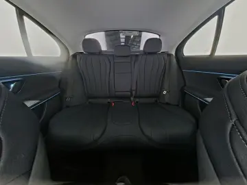 MERCEDES-BENZ E220d 4M Avantgarde 360 Ventilation