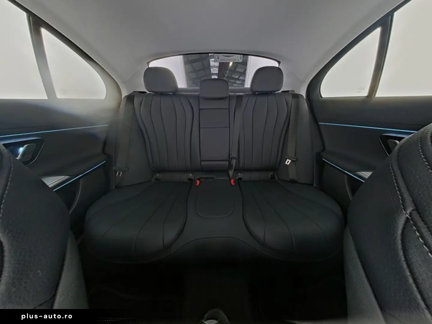 MERCEDES-BENZ E220d 4M Avantgarde 360 Ventilation