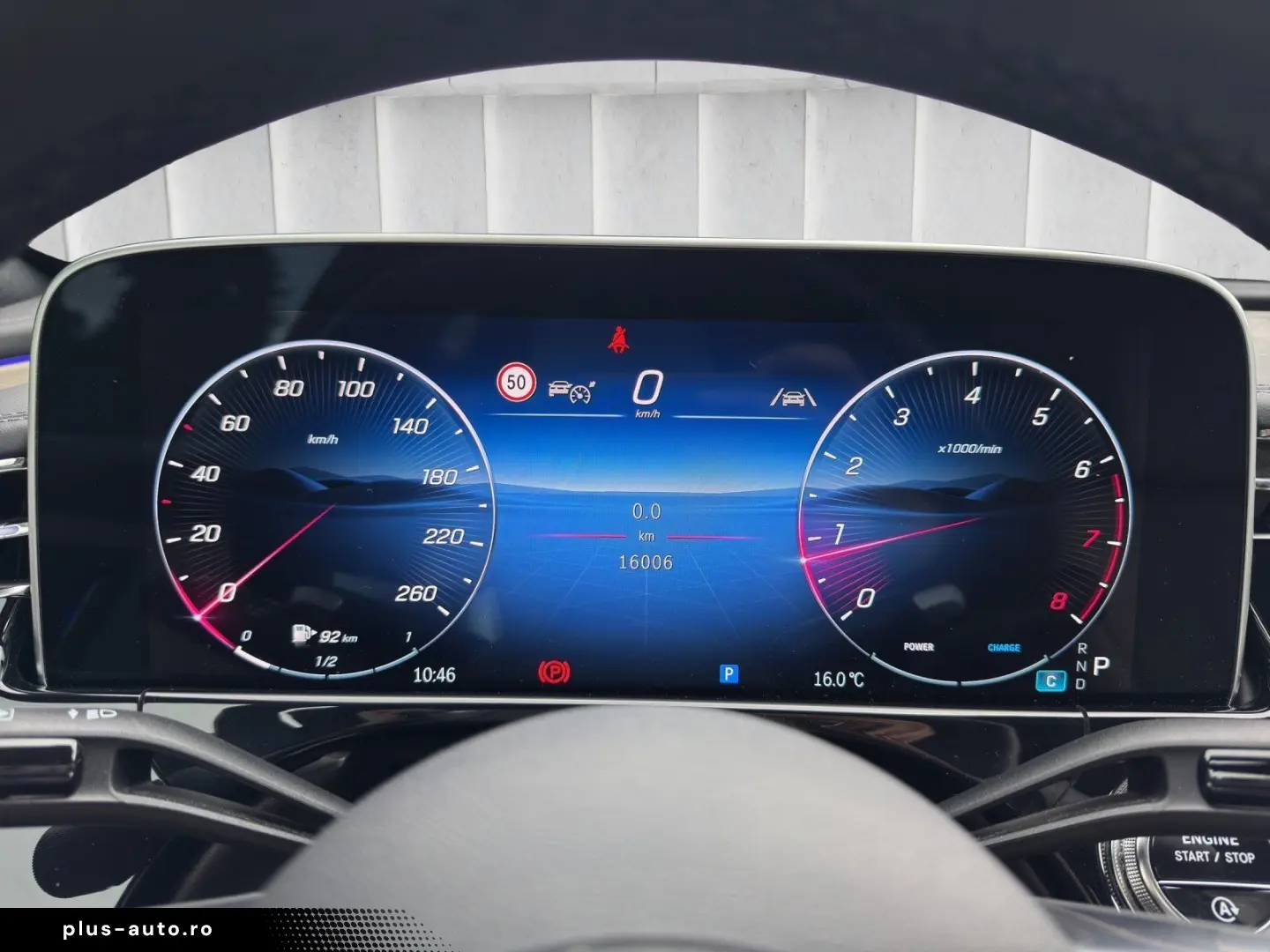 MERCEDES-BENZ E 200 AMG Night Superscreen Burm