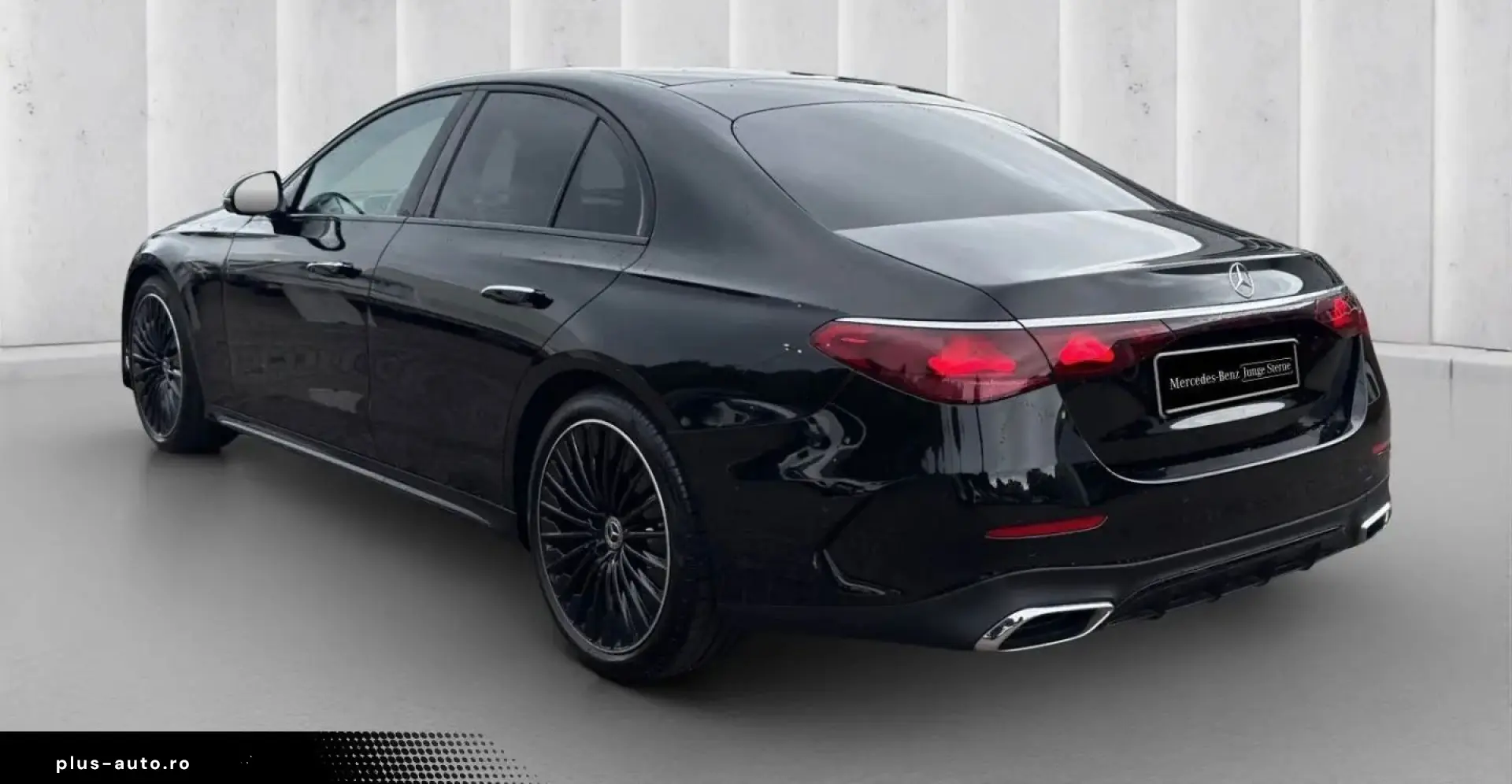 MERCEDES-BENZ E 200 AMG Night Superscreen Burm