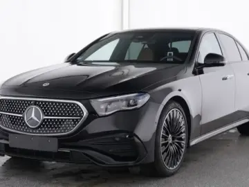MERCEDES-BENZ E 220 d AMG  Pano Distro DIGITAL SUPER Night