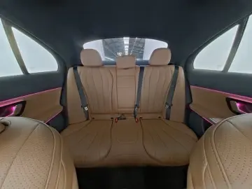 MERCEDES-BENZ E 220 d AMG  Pano Distro DIGITAL SUPER Night