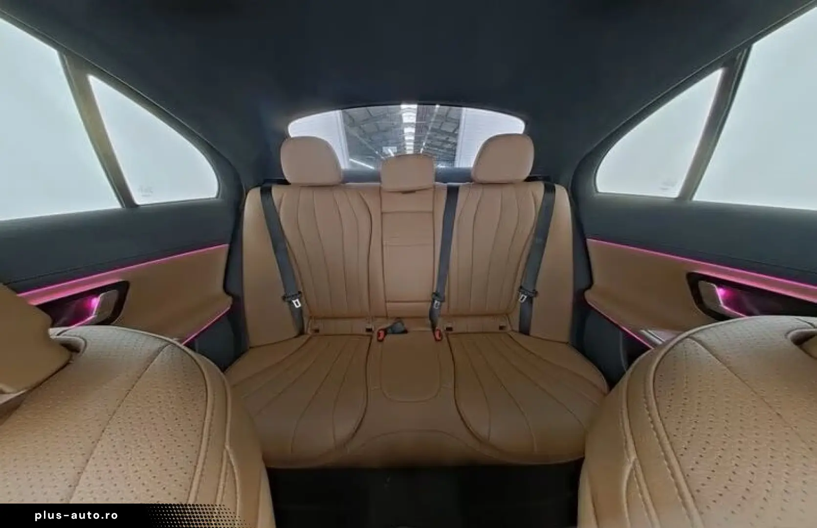 MERCEDES-BENZ E 220 d AMG  Pano Distro DIGITAL SUPER Night