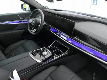 BMW 740d xDrive M Sport Pano-Sky Autobahnas. St-Hzg
