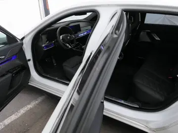 BMW 740d xDrive M Sport Pano-Sky Autobahnas. St-Hzg