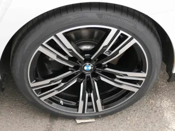 BMW 740d xDrive M Sport Pano-Sky Autobahnas. St-Hzg