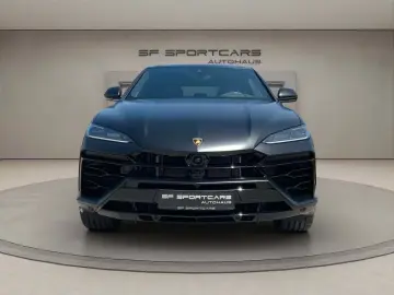 LAMBORGHINI Urus SE Massage B&O