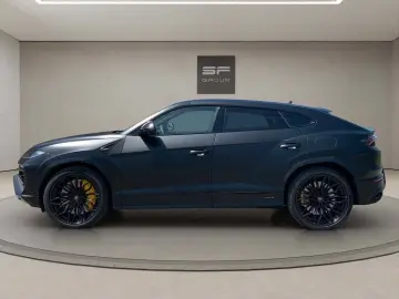 LAMBORGHINI Urus SE Massage B&O