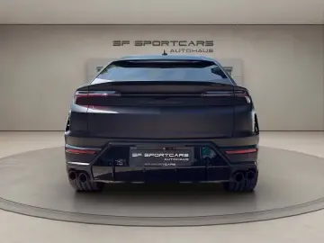 LAMBORGHINI Urus SE Massage B&O