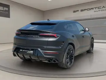 LAMBORGHINI Urus SE Massage B&O