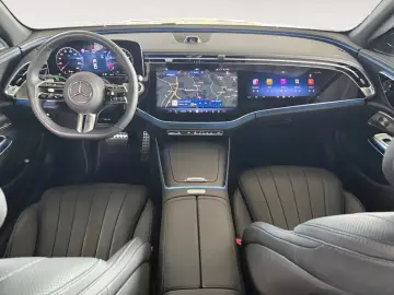 MERCEDES E 200 AMG  Pano Superscreen Burm4D Leder 360 20