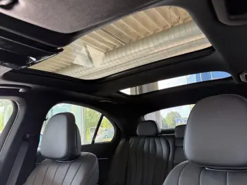 MERCEDES E 200 AMG  Pano Superscreen Burm4D Leder 360 20