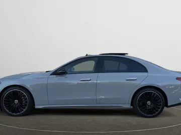 MERCEDES E 220 d AMG Distro Pano SUPER Night Keyless 360