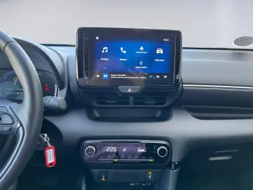 TOYOTA Yaris 1.5 Hybrid Comfort Klimaautom. Kamera ACC