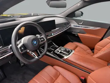 BMW 750e xDrive M Sportpaket Pro   AHK 360  STANDHZ