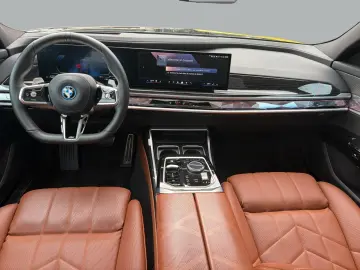 BMW 750e xDrive M Sportpaket Pro   AHK 360  STANDHZ