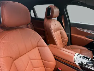 BMW 750e xDrive M Sportpaket Pro   AHK 360  STANDHZ