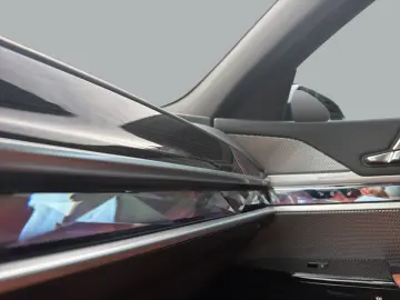 BMW 750e xDrive M Sportpaket Pro   AHK 360  STANDHZ
